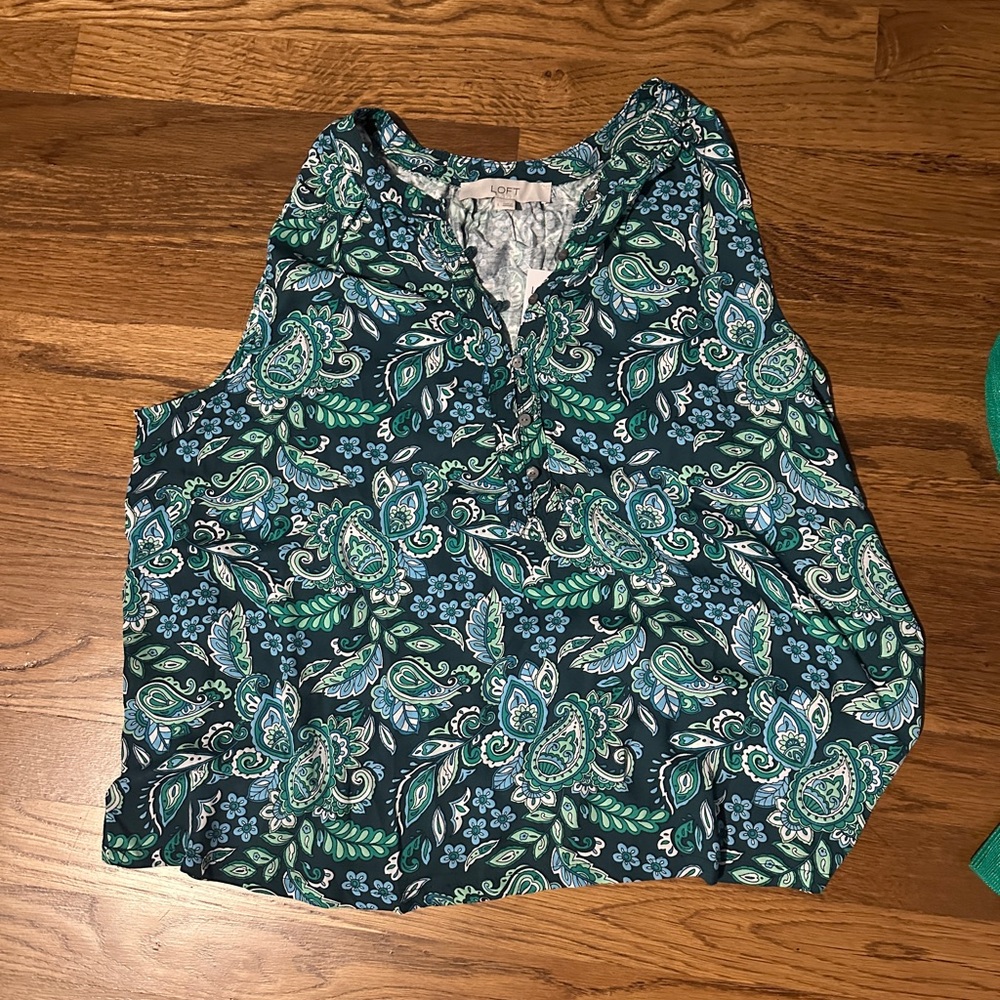LOFT Womens Navy Green Paisley Sleeveless Top (NWT)